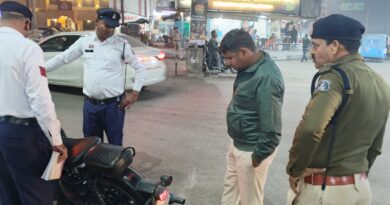 यातायात विभाग ने कान फोड़ू तेज वाहनों पर की ताबड़तोड़ कार्यवाही, मंनचले युवको की नहीं हैं खैर, होंगी सख़्त कार्यवाही