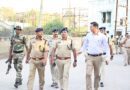 पुलिस ने निकाली फ्लैग मार्च,हुड़दगियों  पर रहेंगी नज़र