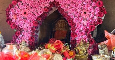 चैत्र नवरात्र में माँ सर्वमंगला मंदिर में उमड़ा आस्था का सैलाब सप्तमी पर हजारों श्रद्धालुओं ने किए दर्शन, पुलिस की रही विशेष व्यवस्था