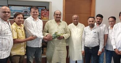 प्रेस क्लब कोरबा के नवनिर्वाचित पदाधिकारियों ने कैबिनेट मंत्री लखन लाल देवांगन से की सौजन्य भेंट, मंत्री ने किया आत्मीय स्वागत, पूर्व मंत्री जयसिंह अग्रवाल ने भी दी शुभकामनाएं