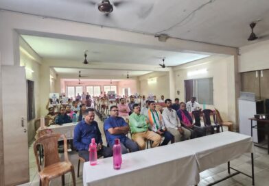 ओरिएंटल कॉलेज में नीट पेपर लीक मामले को लेकर तथा नेता प्रतिपक्ष राहुल गांधी के कार्यक्रम ‘’छात्रों की गुंज’’ अभियान के तहत् कार्यक्रम, प्रोजेक्टर लगाकर छात्रों की गुंज कार्यक्रम का किया गया प्रसारण